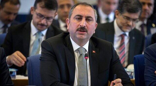 Adalet Bakanı Gül'den 'ev hapsi' açıklaması: Yaşlı, hamile ve çocukların cezalarını evde çekmesi alternatifi üzerinde duruyoruz