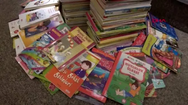 Afyonkarahisar-4 ayda 1053 kitap okuyan küçük mahir, rekorlar kitabı'na girdi Afyonkarahisar-4 ayda 1053 kitap okuyan küçük mahir, rekorlar kitabı'na girdi
