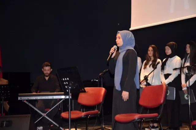 Bilecik'te 24 Kasım Öğretmenler Günü düzenlenen törenle kutlandı Bilecik'te 24 Kasım Öğretmenler Günü düzenlenen törenle kutlandı