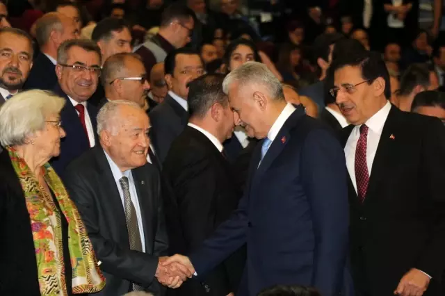 Binali Yıldırım: Türkiye, izleyen değil, karar veren konuma gelmiştir