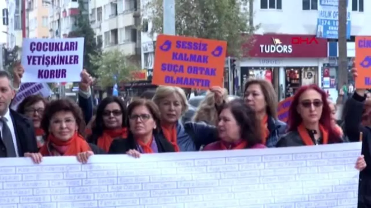 Denizli'de kadına şiddete el iziyle tepki