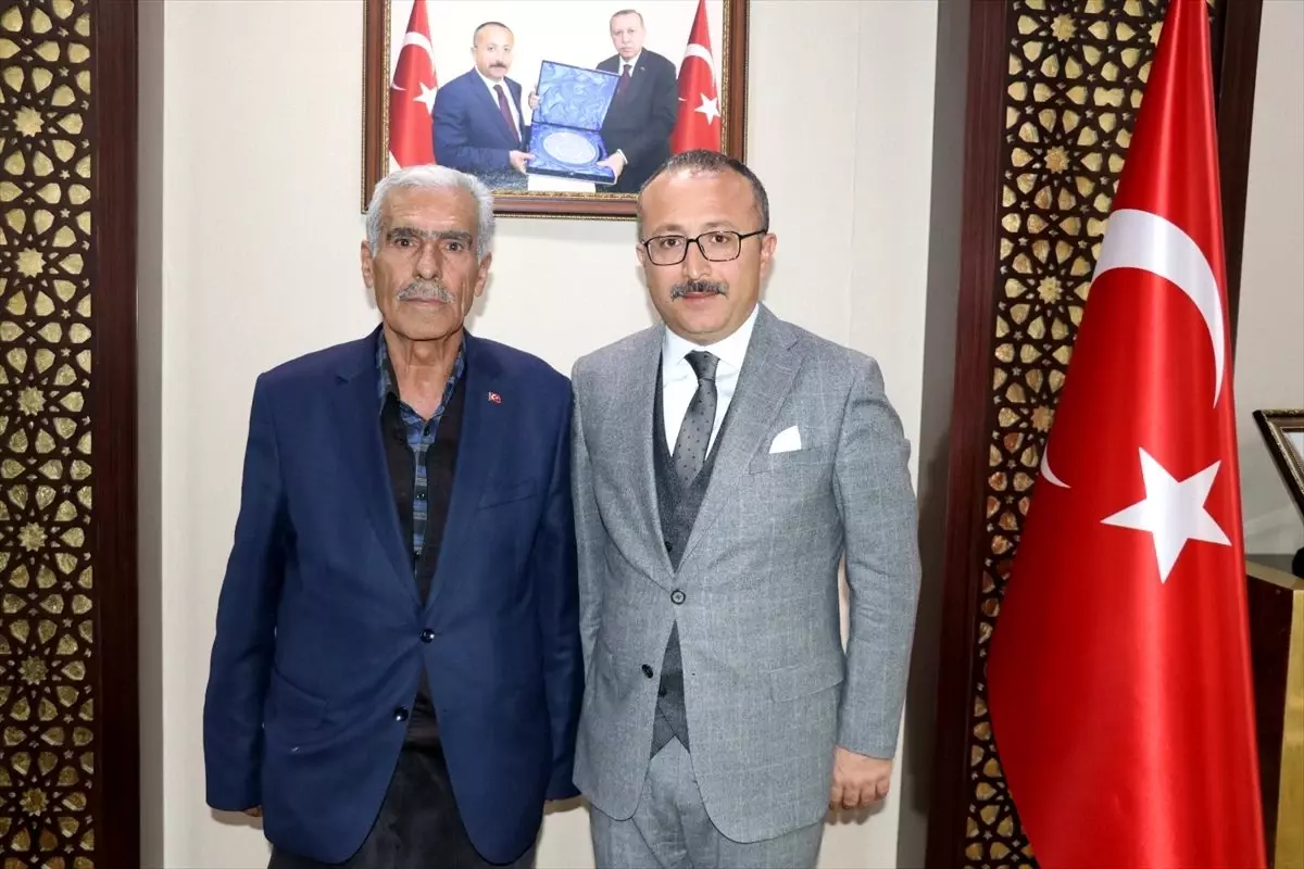 Fethi Sekin'in babası Mehmet Zeki Sekin'den Vali Atik'e ziyaret