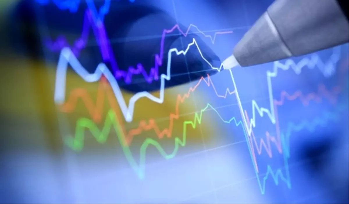 Hizmet arttı, inşaat ve perakende de geriledi