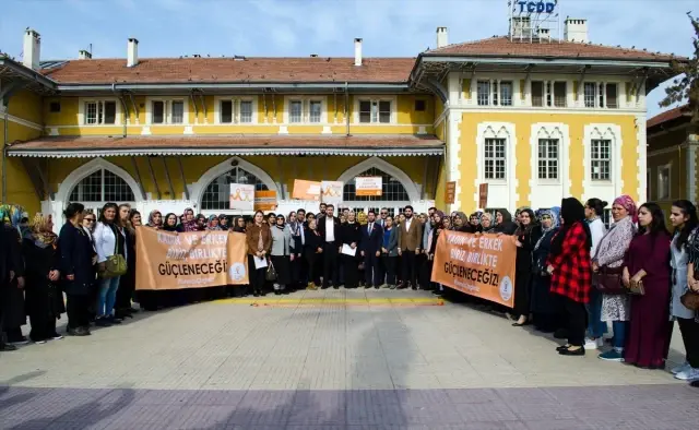 Kadına Yönelik Şiddete Karşı Uluslararası Mücadele ve Dayanışma Günü Kadına Yönelik Şiddete Karşı Uluslararası Mücadele ve Dayanışma Günü
