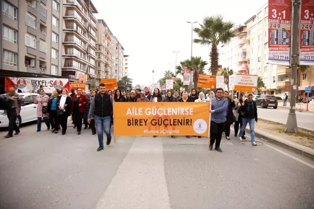 Kadına Yönelik Şiddete Karşı Uluslararası Mücadele ve Dayanışma Günü Kadına Yönelik Şiddete Karşı Uluslararası Mücadele ve Dayanışma Günü