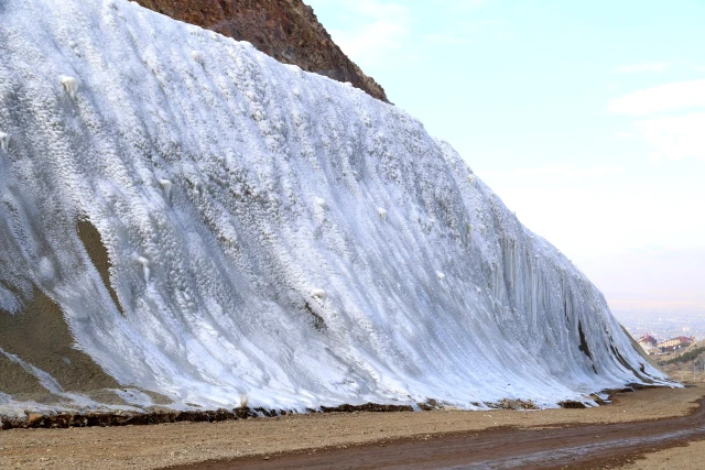 Kayağın merkezi Palandöken misafirlerini yapay buz parkıyla cezbedecek ile ilgili görsel sonucu