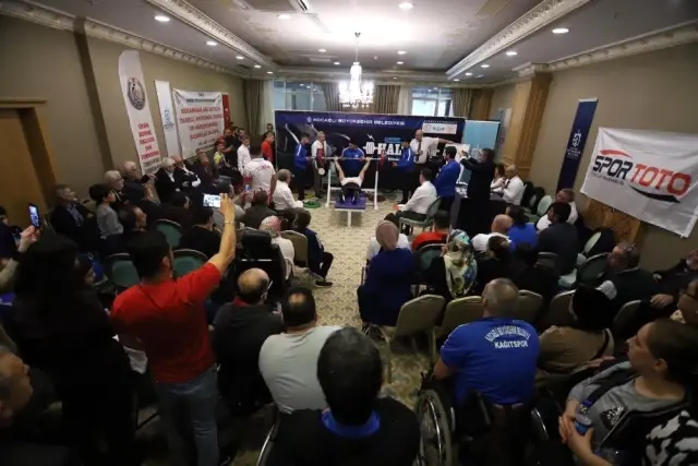 Kocaeli'de Bedensel Engelliler Halter Türkiye Şampiyonası heyecanı Kocaeli'de Bedensel Engelliler Halter Türkiye Şampiyonası heyecanı
