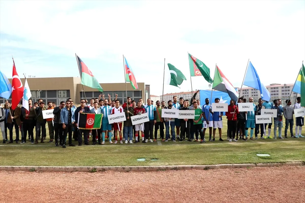 Niğde'de 'Uluslararası Öğrenciler Futbol Turnuvası' düzenlendi