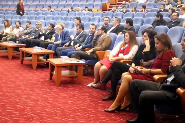 PAÜ'de 'Afet Yönetimi ve Kent Planlama' paneli gerçekleştirildi