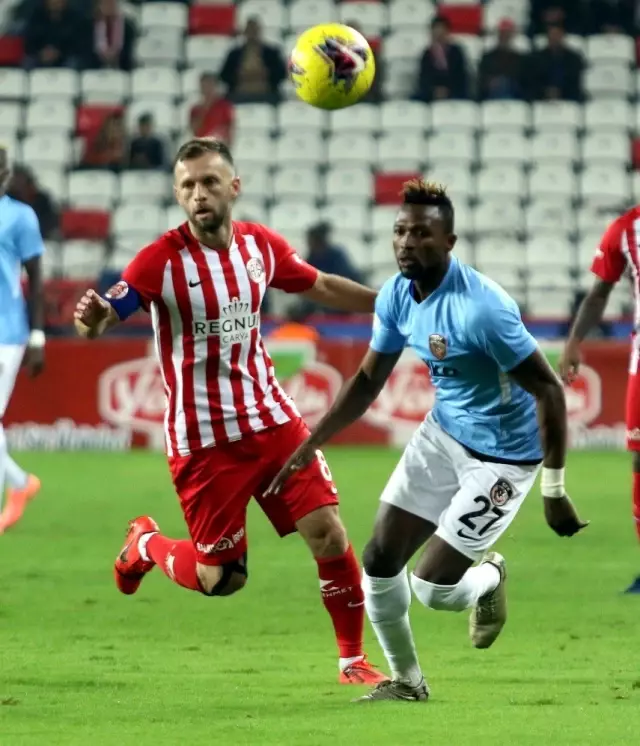 Süper Lig: Antalyaspor: 0 - Gaziantep FK: 1 (İlk yarı) Süper Lig: Antalyaspor: 0 - Gaziantep FK: 1 (İlk yarı)