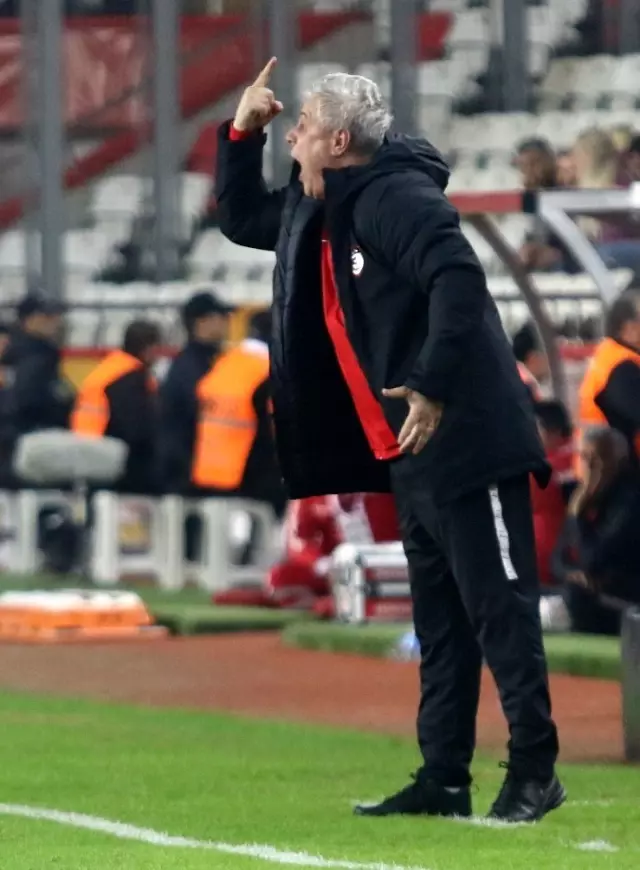 Süper Lig: Antalyaspor: 0 - Gaziantep FK: 1 (İlk yarı) Süper Lig: Antalyaspor: 0 - Gaziantep FK: 1 (İlk yarı)