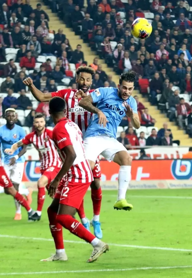 Süper Lig: Antalyaspor: 0 - Gaziantep FK: 1 (İlk yarı) Süper Lig: Antalyaspor: 0 - Gaziantep FK: 1 (İlk yarı)