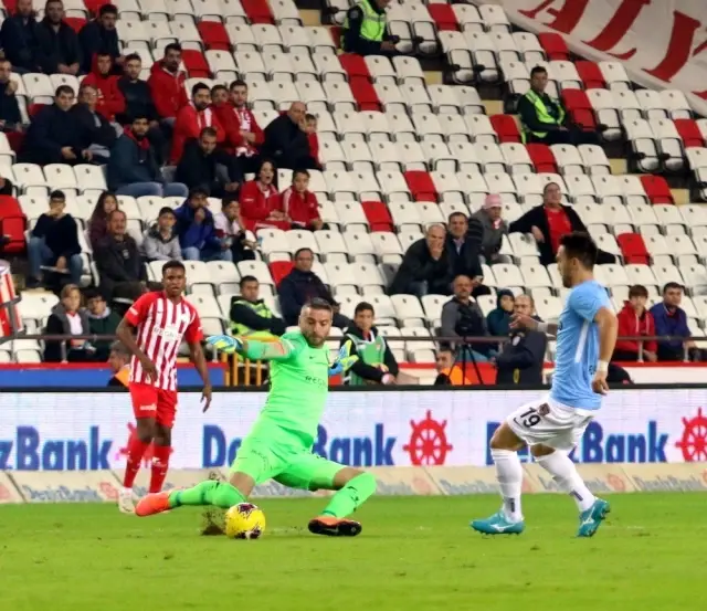 Süper Lig: Antalyaspor: 0 - Gaziantep FK: 1 (İlk yarı) Süper Lig: Antalyaspor: 0 - Gaziantep FK: 1 (İlk yarı)
