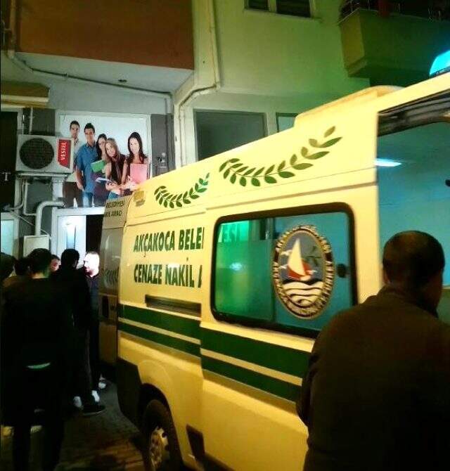 Üniversite öğrencisi atkıyla kendisini kalorifer borusuna astı