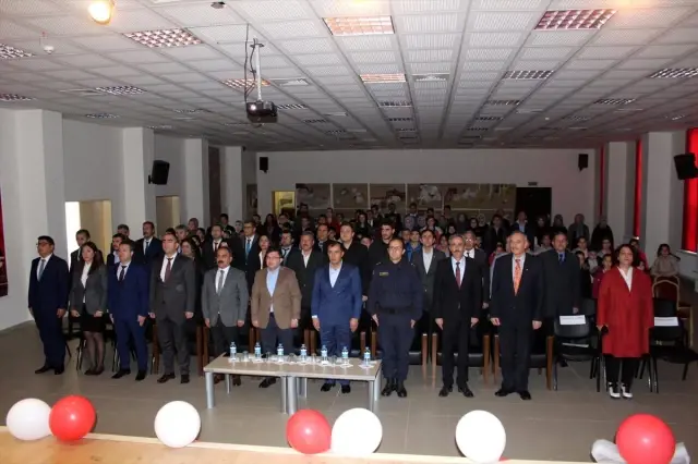 Yunak'ta Öğretmenler Günü kutlandı