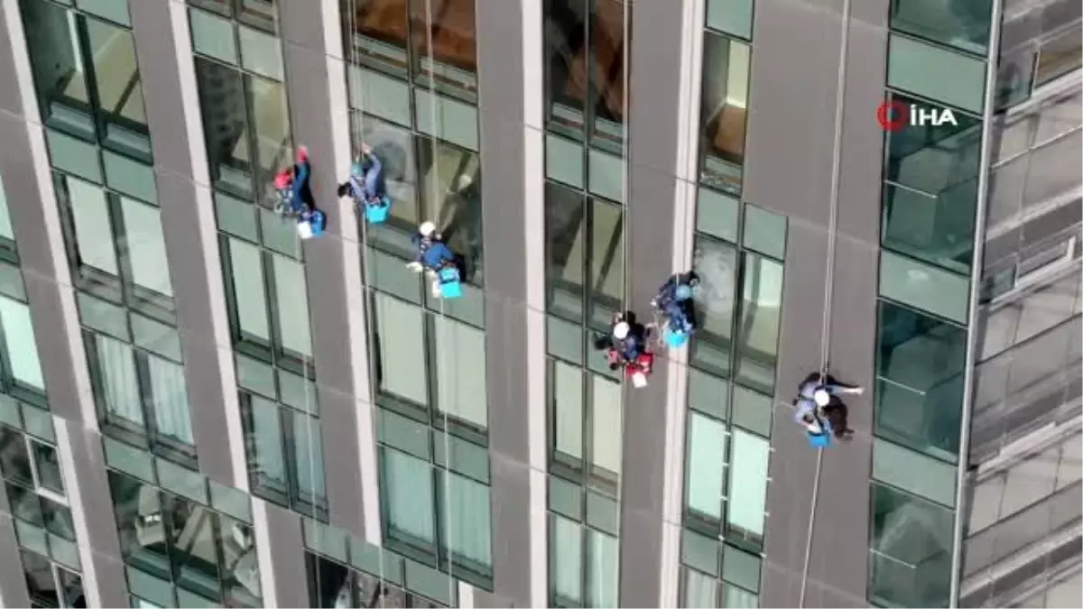 284 metre yükseklikte ekmek mücadelesi nefes kesti