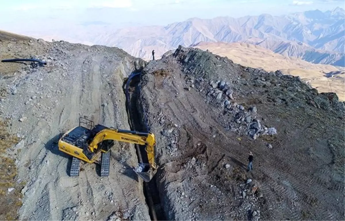 47 kamu projesinde müteahhitler iş devretti