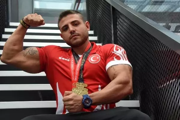 Genç sporcu, banka kredisiyle fitness sporunda hayat şampiyonu oldu