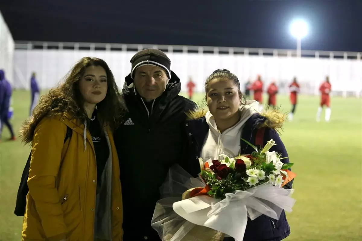 Demir Grup Sivasspor'da, Kasımpaşa mesaisi başladı