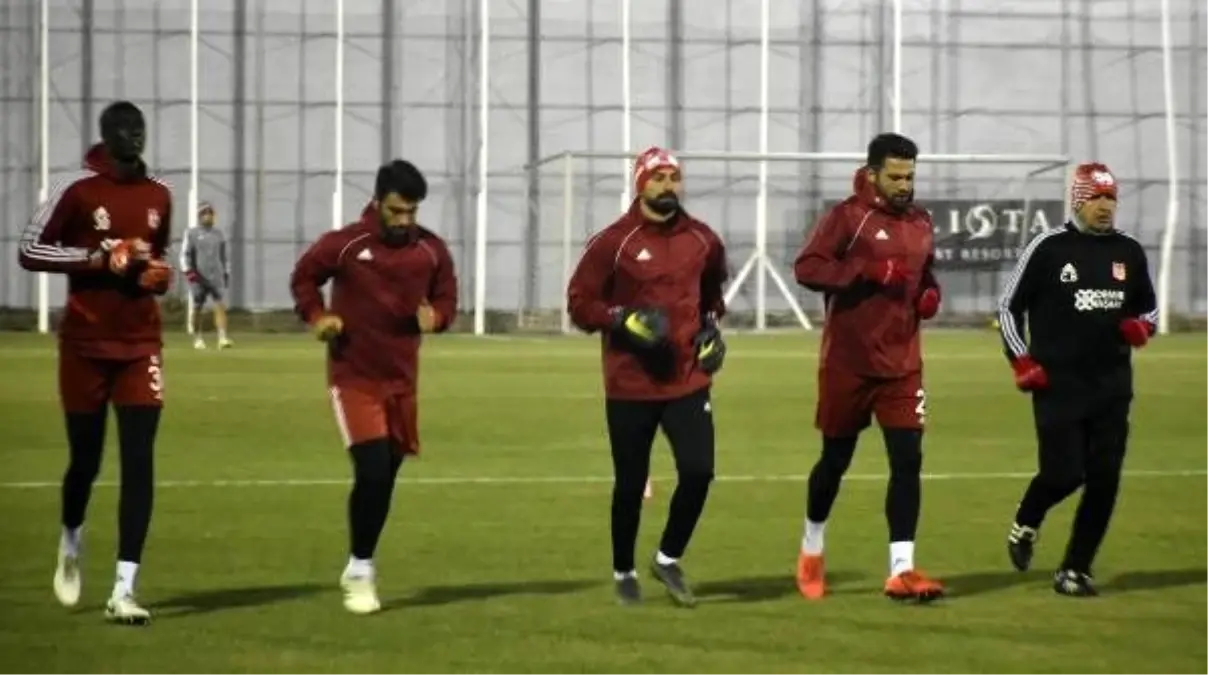 Demir Grup Sivasspor, Kasımpaşa maçı hazırlıklarına başladı