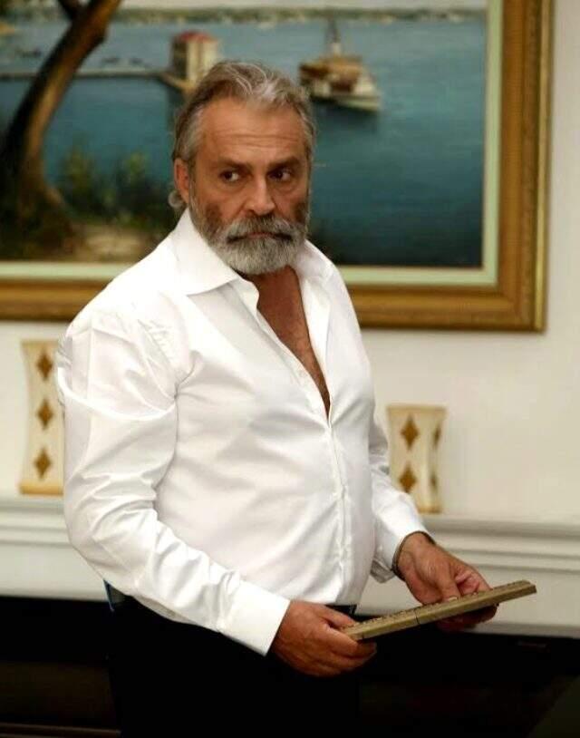 Emmy armağanı alan ehil oyuncu Haluk Bilginer kimdir?