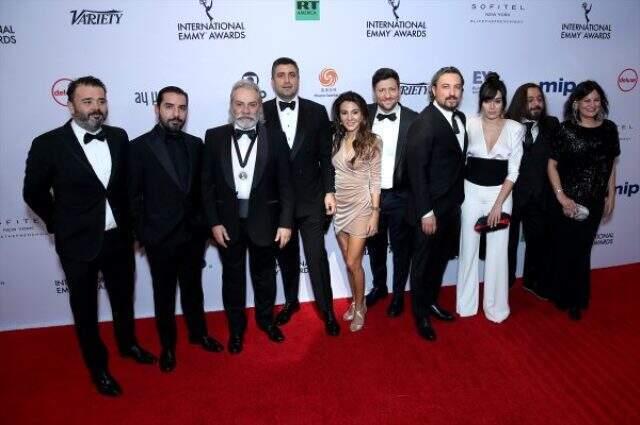 Emmy ödülünü alan Haluk Bilginer: Kendimden çok ülkemiz amaciyla mutluyum