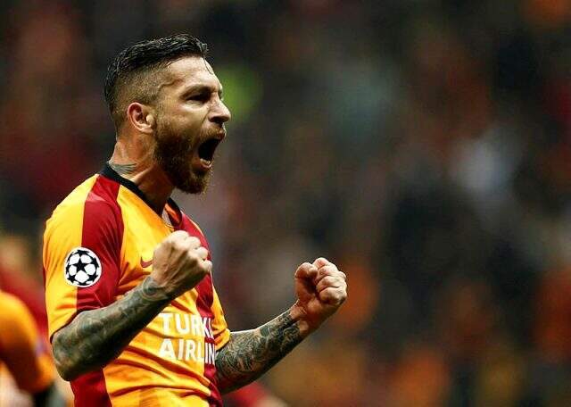 Galatasaray'ın Devler Ligi'ndeki ilk golü Adem Büyük'ten