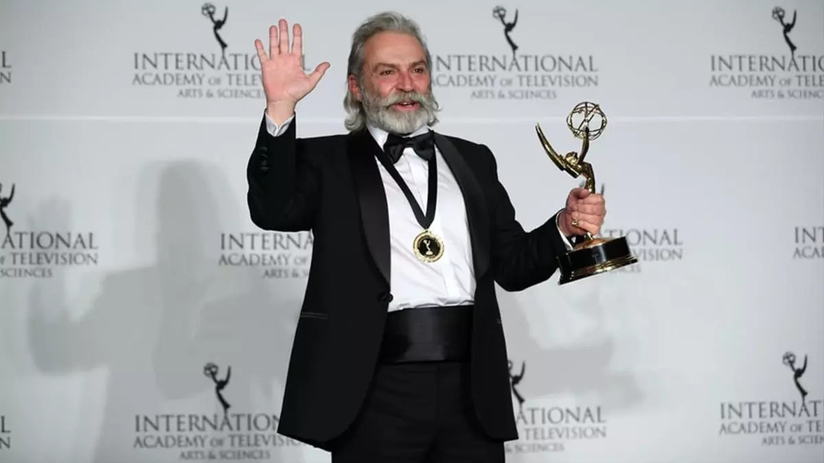 Haluk Bilginer'e Emmy ödülü!..