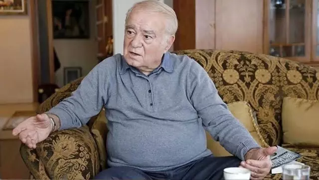 Külliye iddiasıyla gündeme gelen Rahmi Turan köşe yazısıyla özür diledi: Türkiye'nin gündemini bu civarindan meşgul ettiğim amaciyla üzgünüm