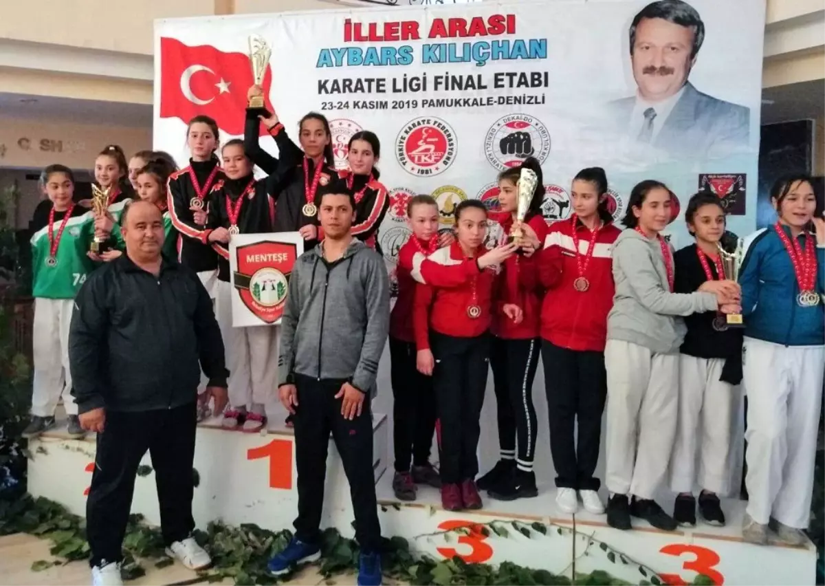 Menteşe Karatede rakip tanımıyor