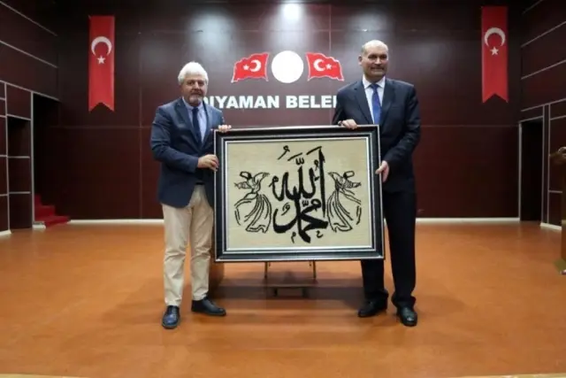 Yazarlar, Adıyamanlılarla konferanslarda buluştu Yazarlar, Adıyamanlılarla konferanslarda buluştu
