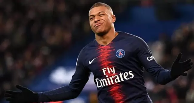 Zinedine Zidane: Mbappe ile aşk içindeyim ama şu vakit rakibimiz
