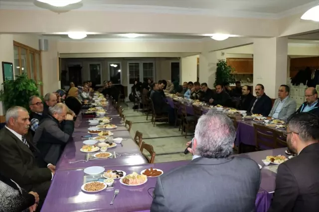 15 Temmuz Birlik ve Dayanışma Derneği üyeleri, öğretmenlerle buluştu 15 Temmuz Birlik ve Dayanışma Derneği üyeleri, öğretmenlerle buluştu