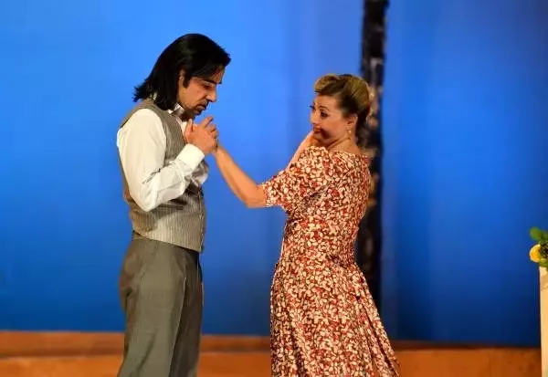Aşk İksiri prömiyerle geliyor Aşk İksiri prömiyerle geliyor