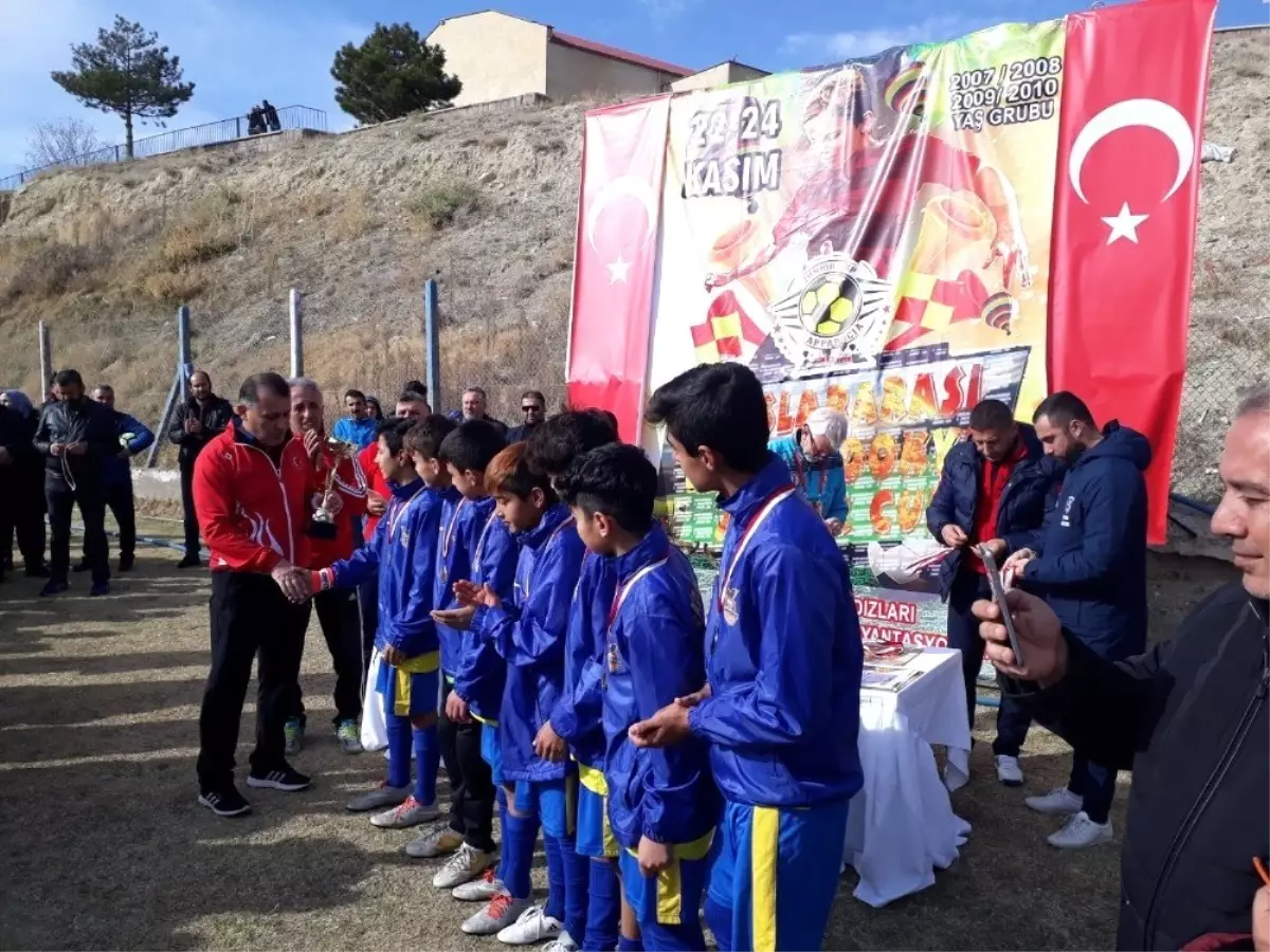 Berkcanspor şampiyon oldu