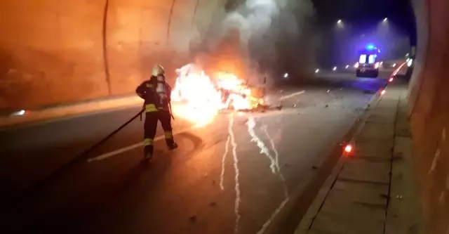 Cankurtaran Tüneli'nde kaza: 1 ölü, 2 yaralı Cankurtaran Tüneli'nde kaza: 1 ölü, 2 yaralı