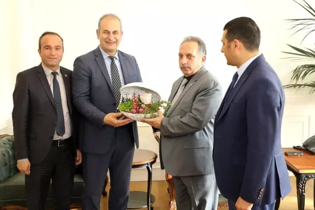 Eğitim camiasından Başkan Yalçın'a teşekkür Eğitim camiasından Başkan Yalçın'a teşekkür