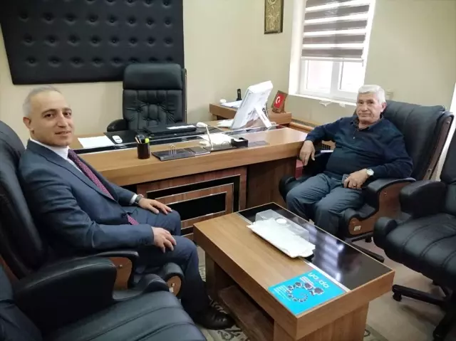 Hayırsever iş adamından öğrencilere yardım