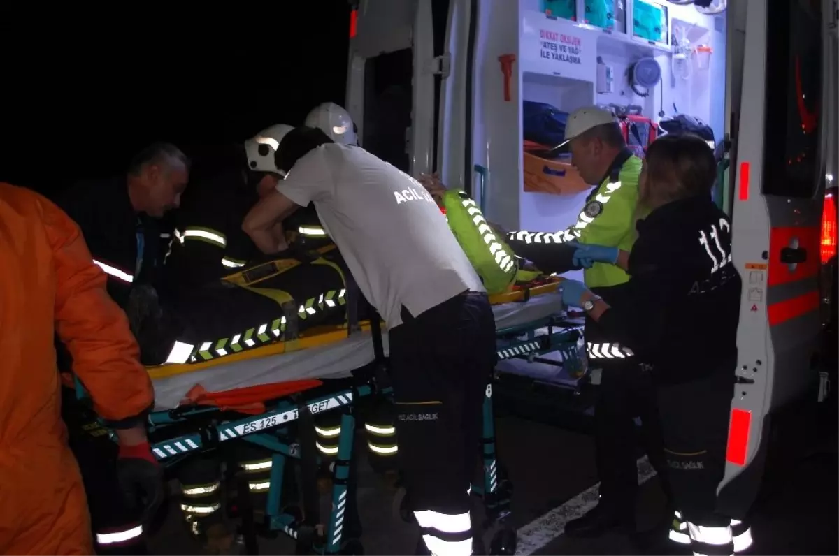 Kazaya müdahale eden polise otomobil çarptı