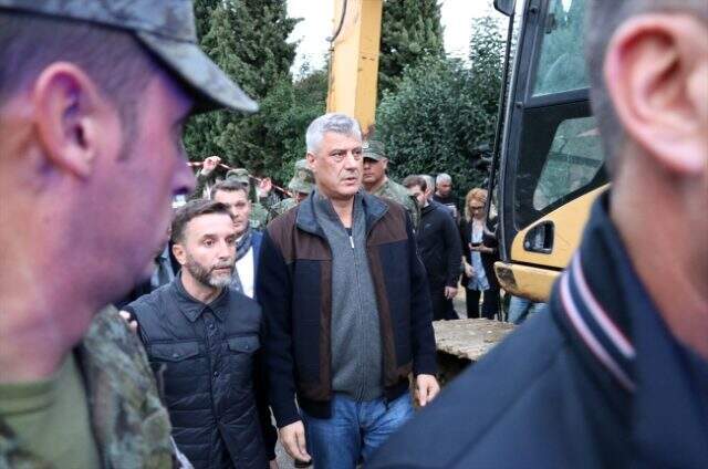 Kosova Cumhurbaşkanı Thaçi, canlı yayında depreme yakalandı