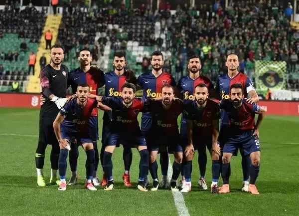 Mersin'in asırlık çınarı eski günlerini arıyor