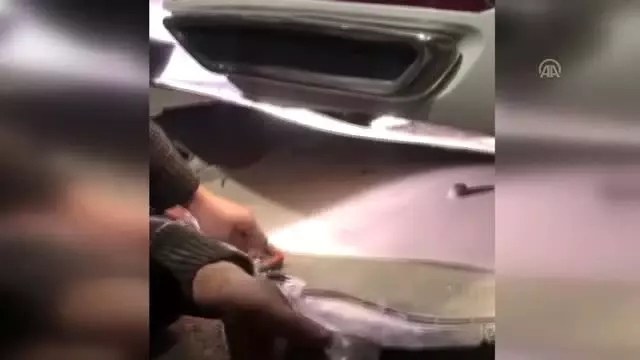 Otomobilin tamponundan 270 gümrük kaçağı cep telefonu çıktı