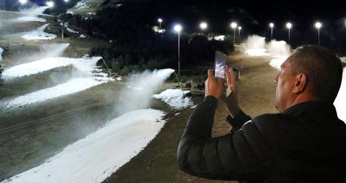 Palandöken'e kar yağmayınca kayak pistleri suni karla kaplandı