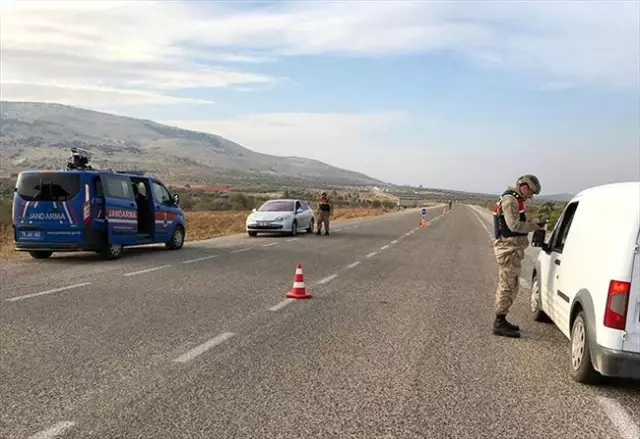 Polis, Jandarma Ve Sahil Güvenlik'ten Dev Operasyon 1 Polis, Jandarma ve Sahil Güvenlik'ten dev operasyon