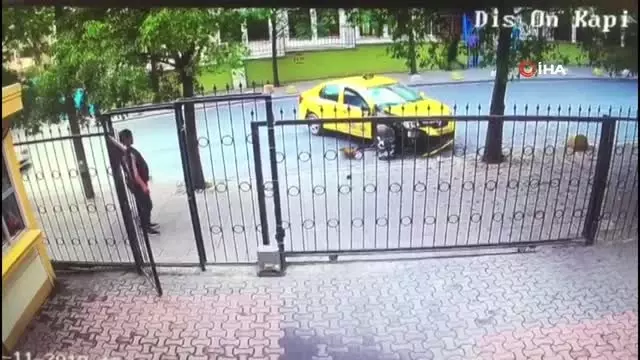 Şişli'de ticari taksi yolcusunun dehşeti yaşadığı kaza güvenlik kamerasında