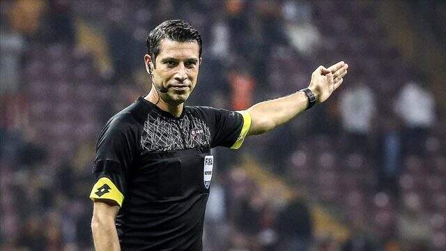 Trabzonspor - Galatasaray maçını hakem Ali Palabıyık yönetecek