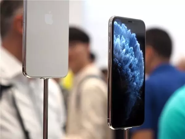 Apple 2020 Yılı iPhone Pro Modellerinde Samsung OLED Panel Kullanabilir Apple 2020 Yılı iPhone Pro Modellerinde Samsung OLED Panel Kullanabilir