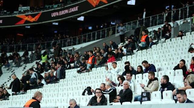 Beşiktaş-Slovan Bratislava maçında tribünler boş kaldı!