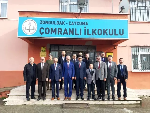 Çomranlı İlkokulu'nda 'Geçmişten Günümüze Yolculuk' sergisi açıldı Çomranlı İlkokulu'nda 'Geçmişten Günümüze Yolculuk' sergisi açıldı