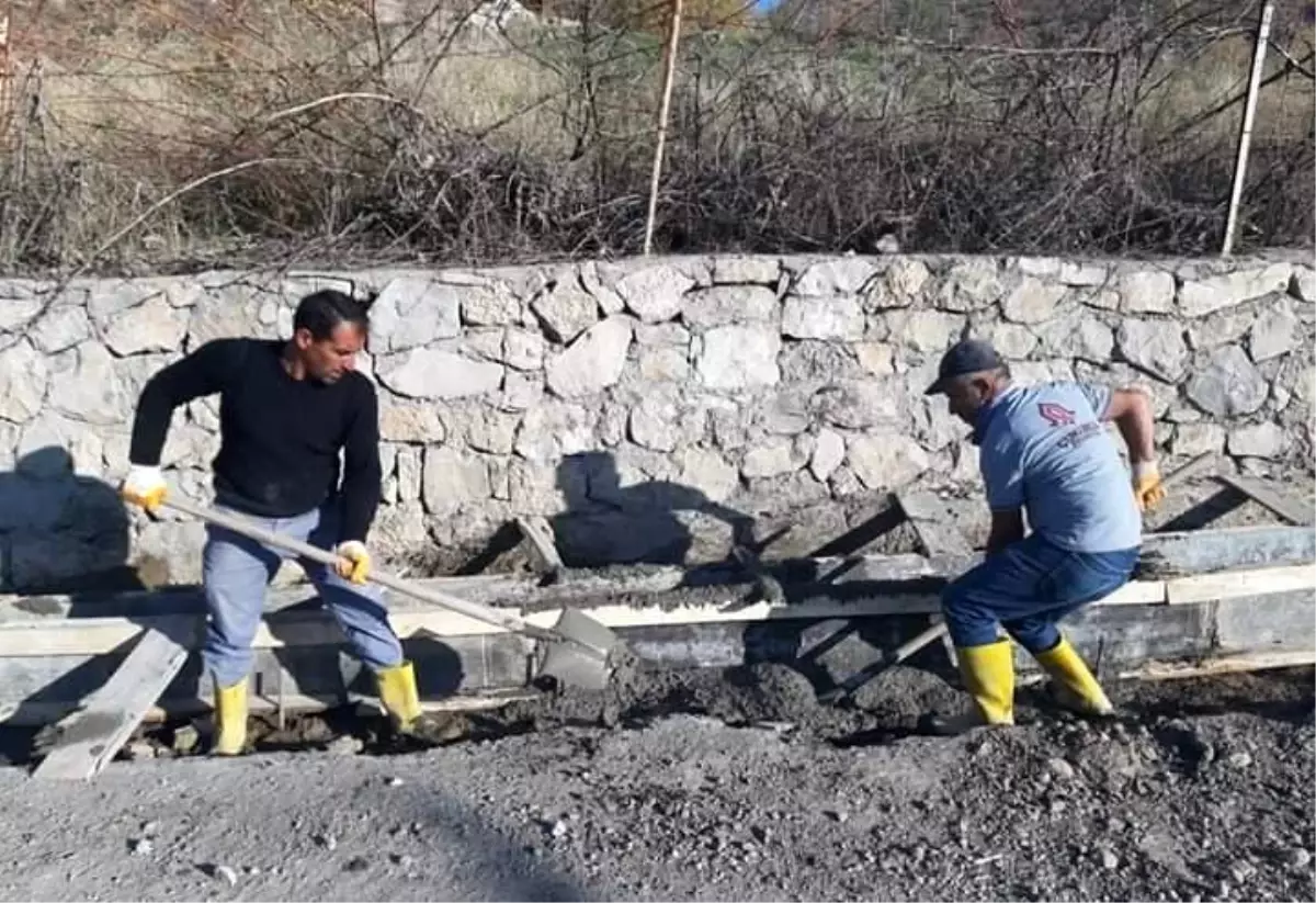 Çukurca Belediyesinden sulama kanalı yapımı